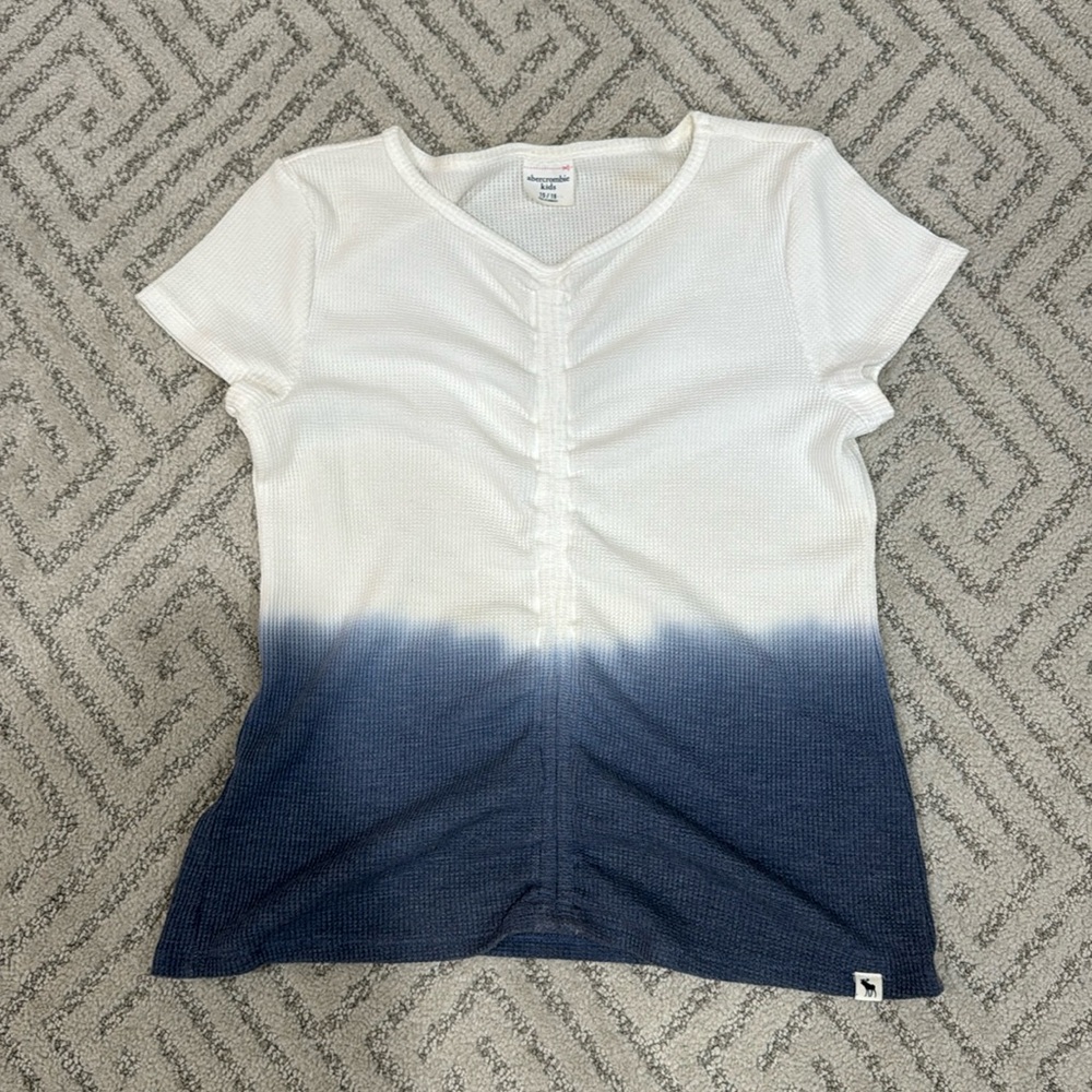 Abercrombie Kids Tie and Dye V neck white & Blue tee-size 15/16